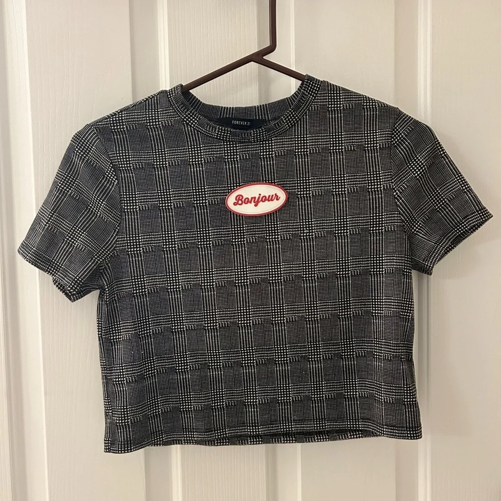 Forever 21 Bonjour Graphic Houndstooth Plaid Crop Top Size Small - Picture 1 of 6